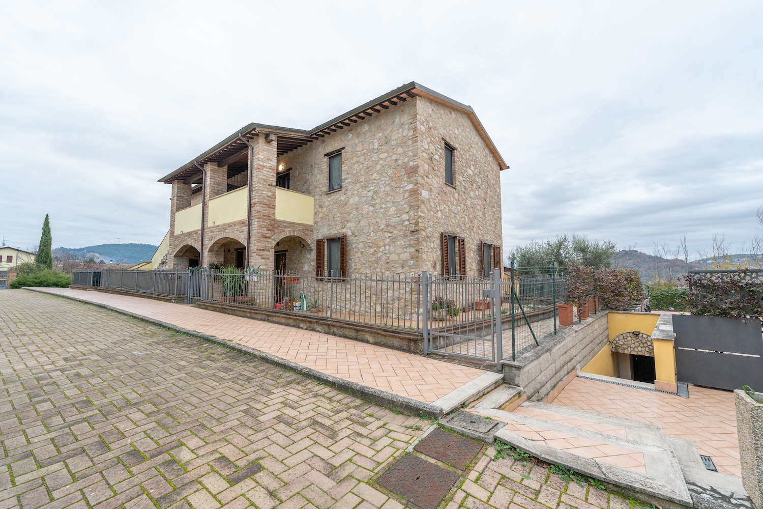 Casale Corciano historic farmhouse exterior